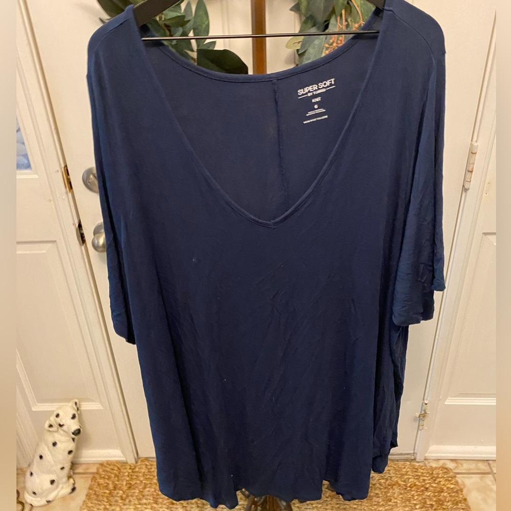 Torrid Super Soft Knit Navy Blue Top V Neck SS 6 6X
